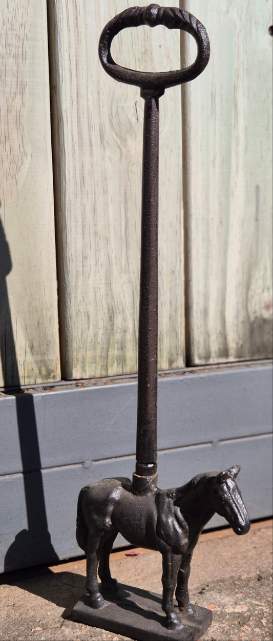 Sujeta puerta Caballo de hierro