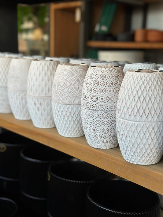 Maceta cerámica diseño base blanca