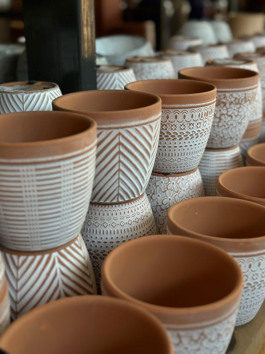 Maceta cerámica diseño base terracota