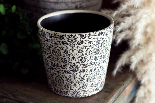 Maceta cerámica diseño en negro