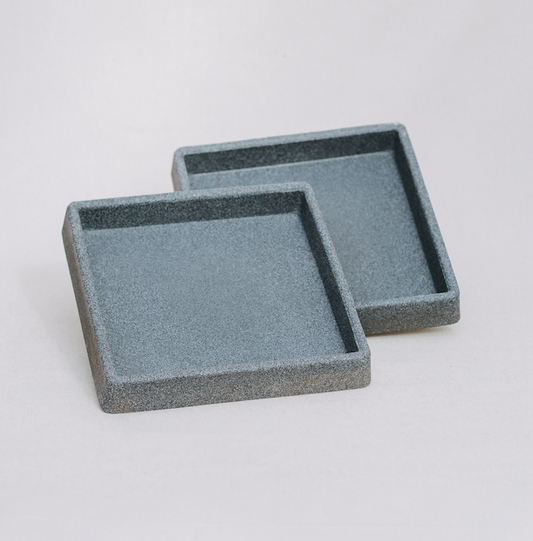 Plato rotomoldeado cuadrado