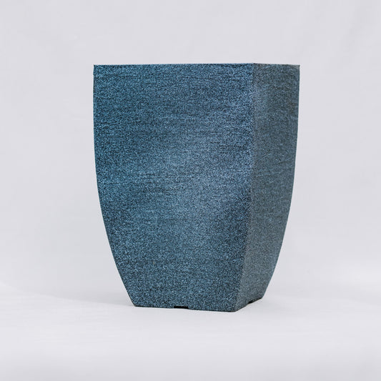 Maceta rotomoldeada piramidal