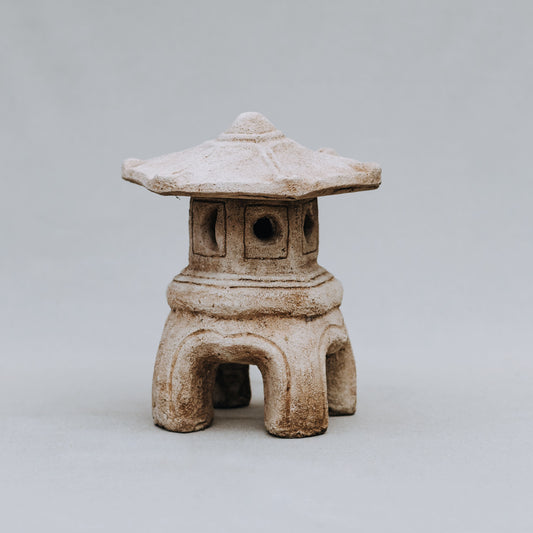 Farol japonés de jardín